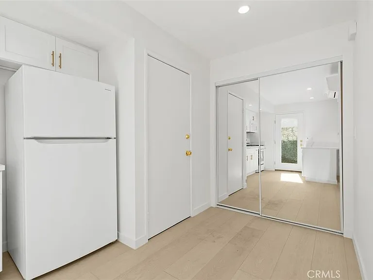 3926 Acacia St — Photo 6