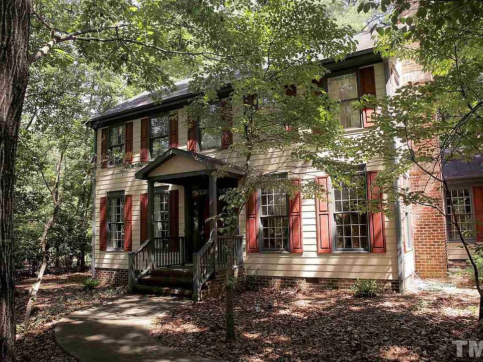 1st image of 230 Huntington Dr