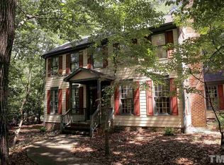 230 Huntington Dr, Chapel Hill, NC 27514