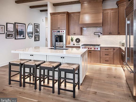 5th image of 1188 Wythe Blvd #102