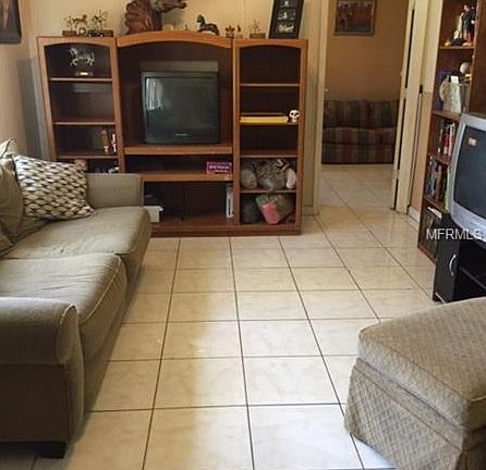 3rd image of 205 Bedford Dr