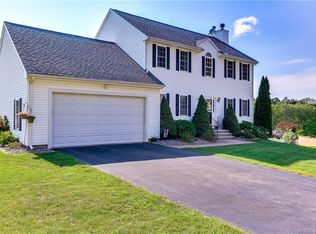 27 Kyle Ct, Meriden, CT 06450