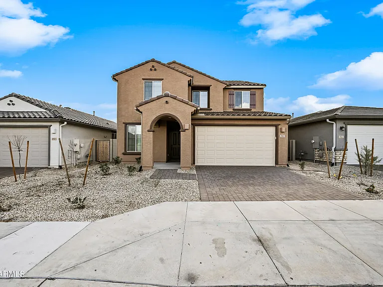 8961 W San Juan Ave — Photo 1