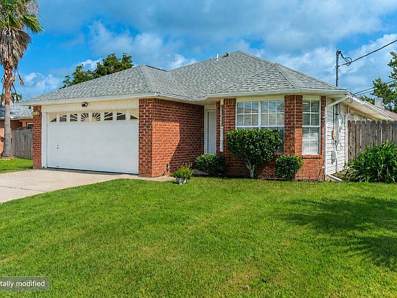 3rd image of 411 Peregrine Ct
