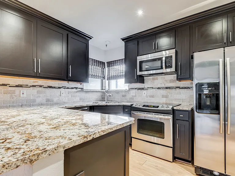 2749 Buna Dr — Photo 6