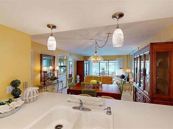 5th image of 13255 White Marsh LN #201