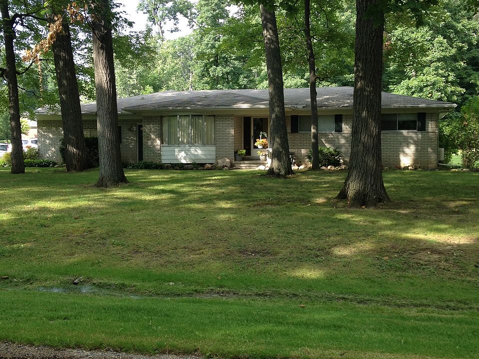 1st image of 2830 Devonwood Dr