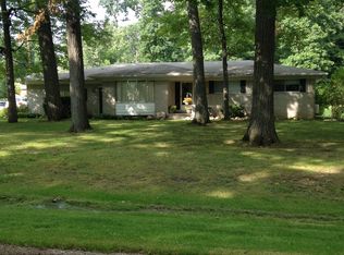 2830 Devonwood Dr, Troy, MI 48098