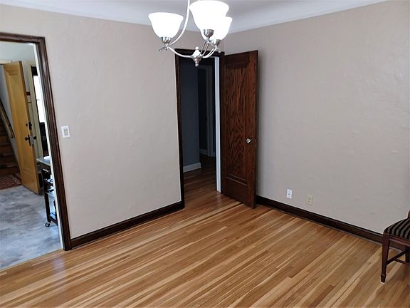 3rd image of 2100 Girard Ave S Unit 1