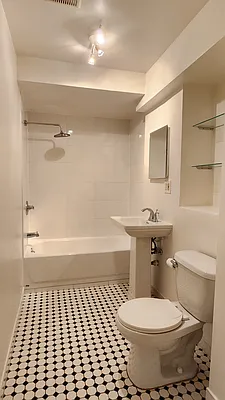 Rented by Compass | media 10