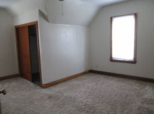 117 3rd Ave, Glasgow, WV