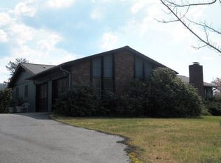 66 Union Otto Day Care Rd, Franklin, NC 28734