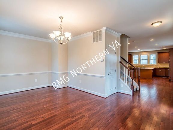 2nd image of 3316 Kemper Rd S