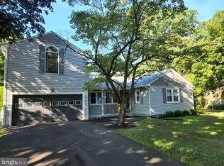 5 Kenmore Rd, Yardley, PA 19067