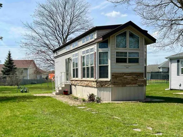 409 Spruce Dr, Belvidere, IL 61008