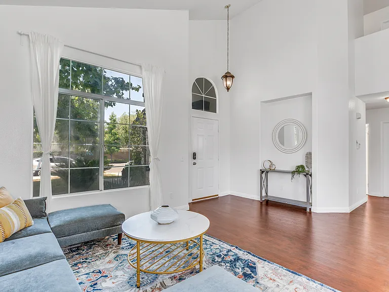 7642 Northrop Dr — Photo 23