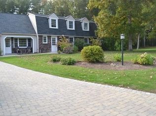10 Deepwood Dr, Wilbraham, MA 01095