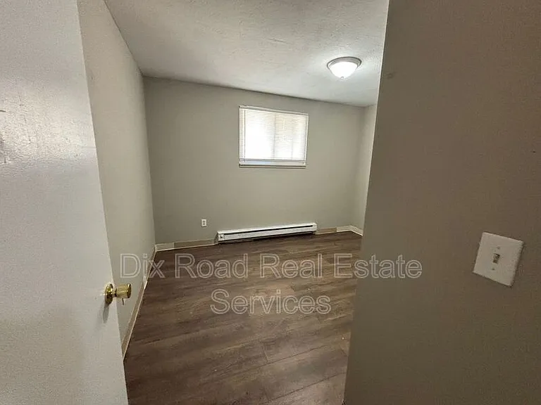 735 Trumbull St #6 — Photo 6