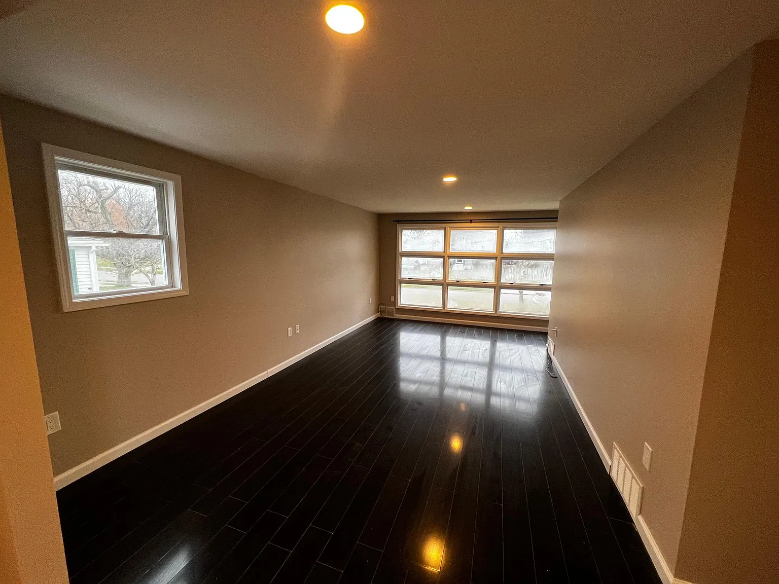 125 Ralston Ave — Photo 3