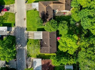 216 W Saunders St, League City, TX 77573