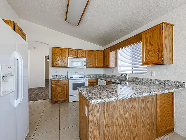8865 W Morningside Dr — Photo 10