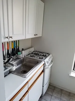 Rented by Allen Harris, LREB | media 48