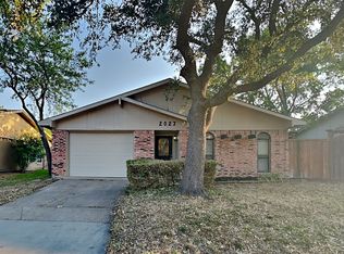 2027 Rose Hill Rd, Carrollton, TX 75007