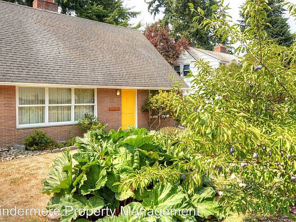 2nd image of 16141 Stone Ave N