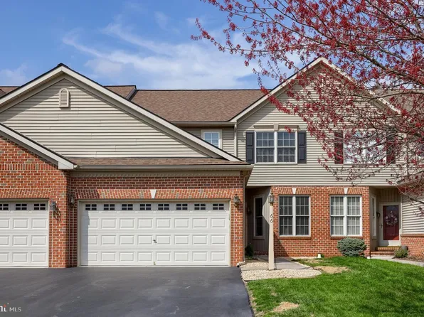 66 Weaver Ave, Ephrata, PA 17522
