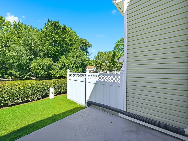 11112 Saintsbury Pl — Photo 40