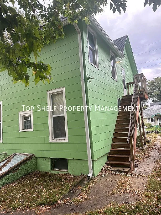 2 bed, 850 sqft, $825 — Photo 1