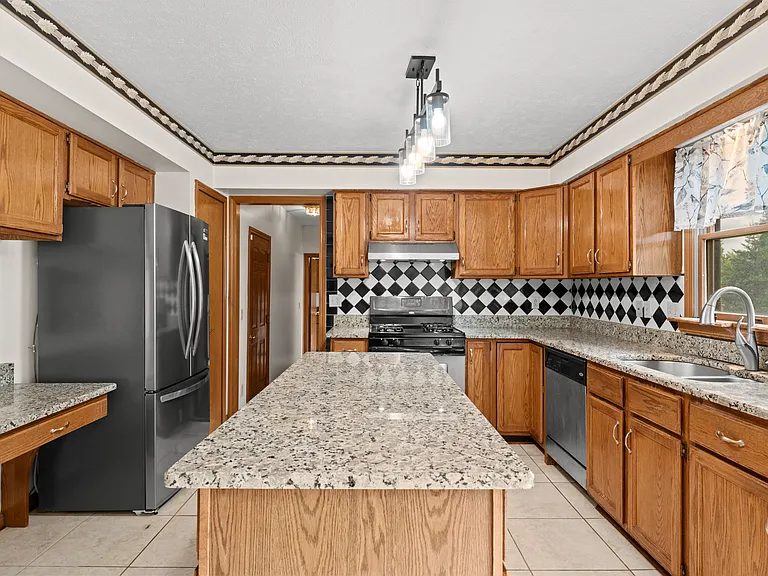 1450 Rusnak Trl — Photo 24