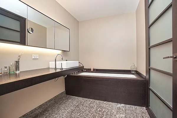 Rented by Keller Williams NYC | media 16