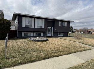 2510 E 18th St N, Lethbridge, AB T1H4P9