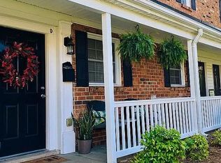 1310 Green Oaks Ln APT D, Charlotte, NC 28205