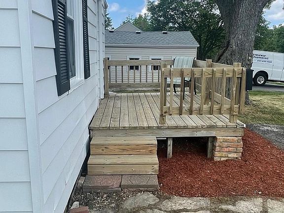 3rd image of 224 Fairlawn Dr