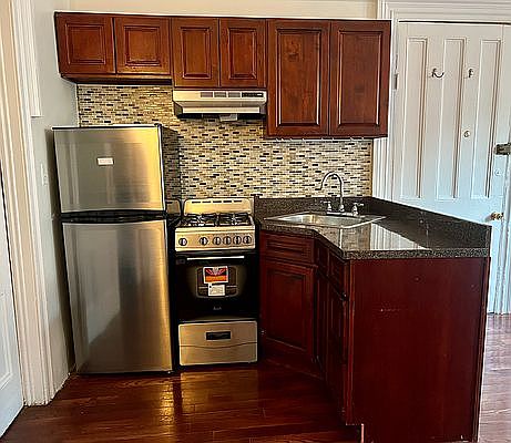 3rd image of 213 De Kalb Ave #Plr