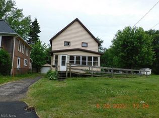 525 Chestnut St, Conneaut, OH 44030