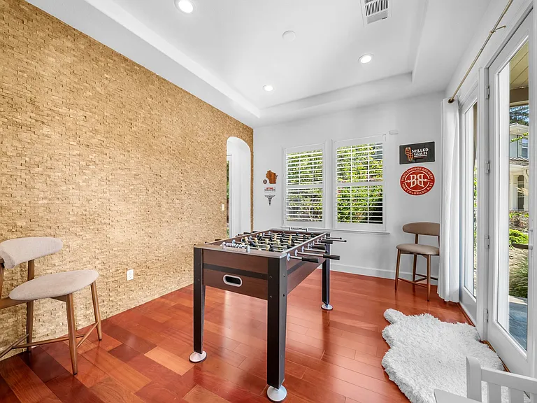 Dining/Rec Room