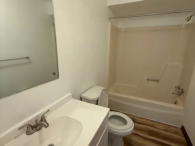 146 Preston Ave — Photo 7