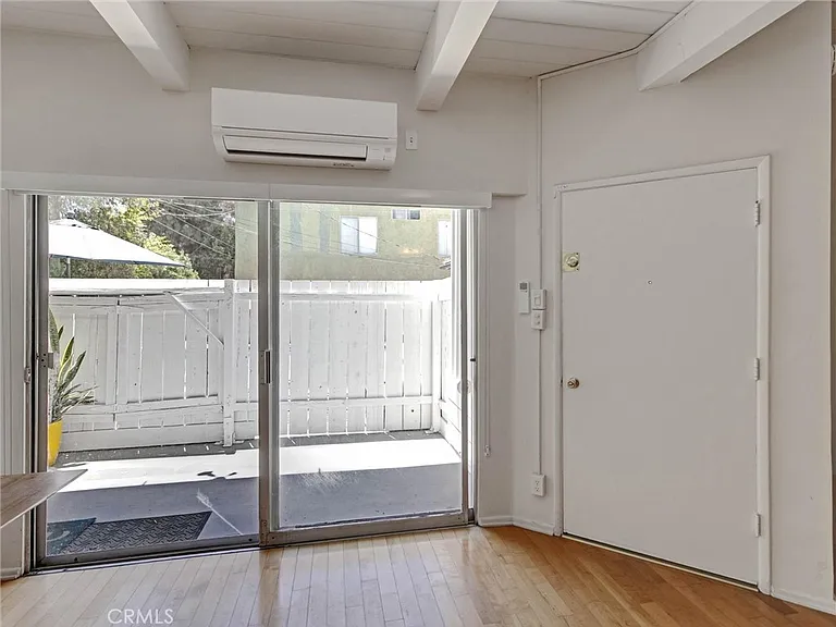 4268 Troost Ave — Photo 12
