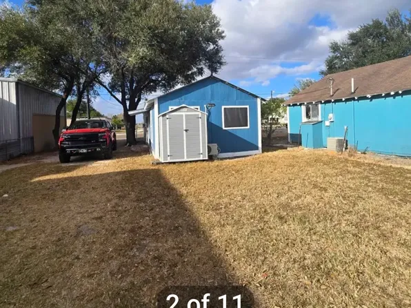 110 E Templeton St, Combes, TX 78535
