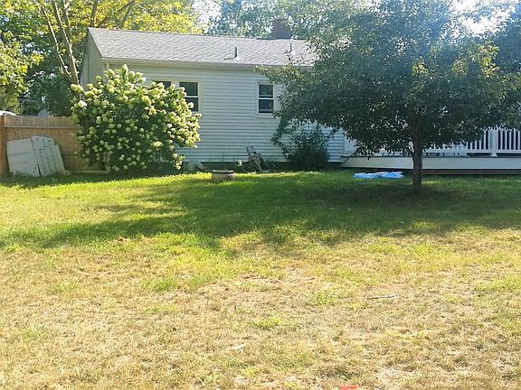 5th image of 804 Bartlett Pl