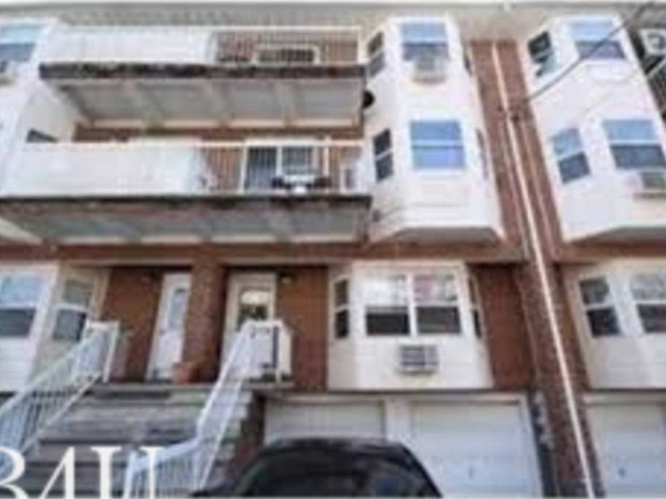 1st image of 11 Cove Ln #6-3