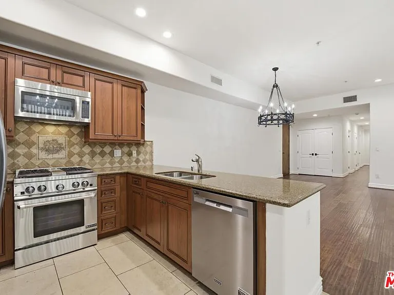10913 Whipple St #105 — Photo 10