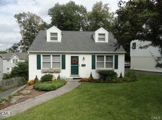3 2nd St, Danbury, CT 06810