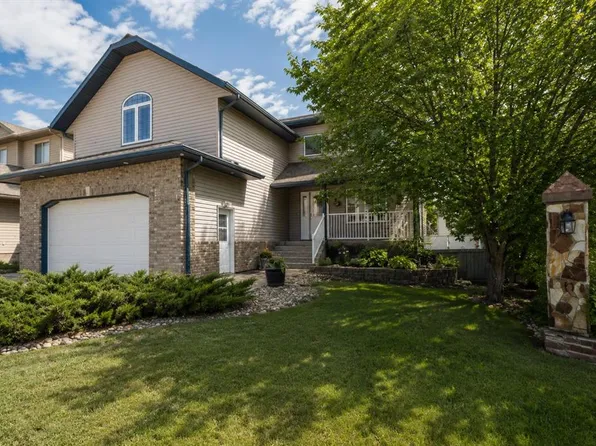 12701 W Lakeshore Dr, Grande Prairie, AB T8X 8C7