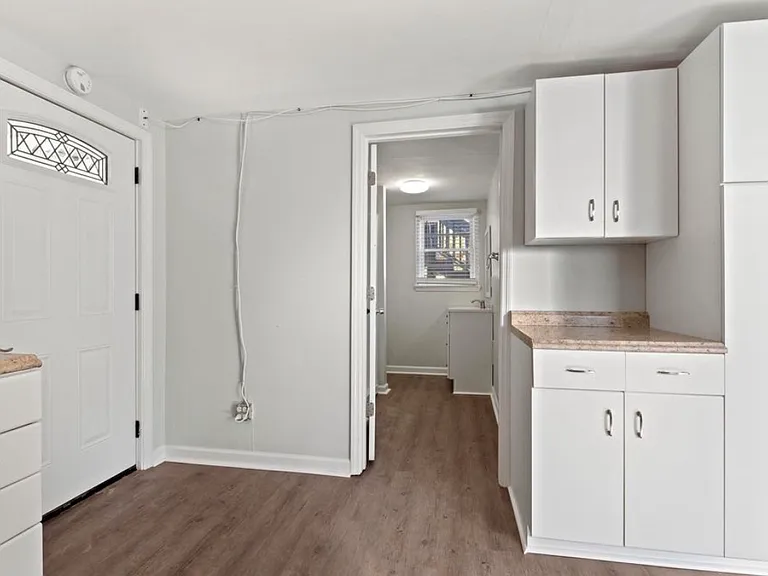 1305B Stratford Ave #B — Photo 12