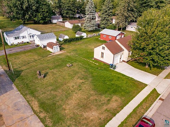3rd image of 2113 Selmser Ave
