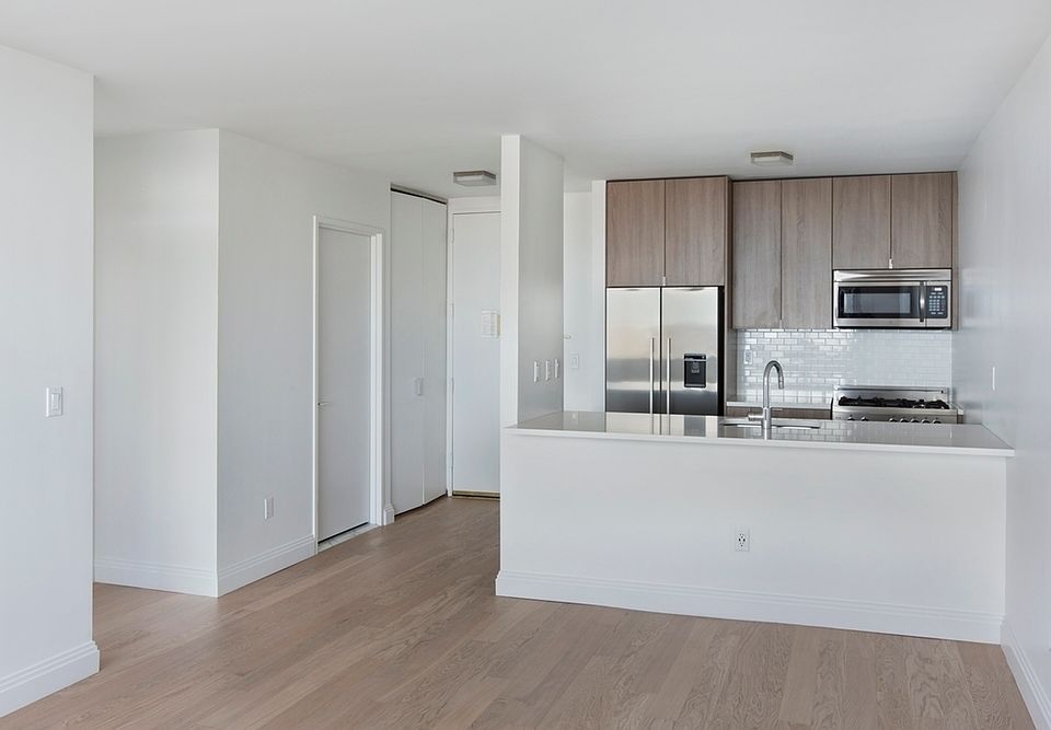 1st image of 345 E 94th St APT 10B
